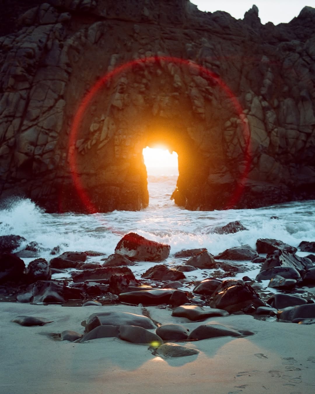 Film photography is all about the unexpected magic. You never know when you'll get that perfect shot! 🎞️

📸 Shot with #MinoltaTC1 
🎞️ #fujifilmsperiapremium400 
📍#baeaerafilm 

#filmphotography #analogphotography #newyorkcity #heylomography #streetphotography #2instagoodportraitlove #filmisnotdead 
#ishootfilm #filmphotography #naturefilmed #loadfilm #filmphotography #filmisnotdead #filmwave #drivebyfilm #cinegrain #photocinematica #magazine35mm #stademagazine #filmphotography #filmtweakers #shootitwithfilm #thefilmsorority #filmforall #shootfilmstaybroke #california