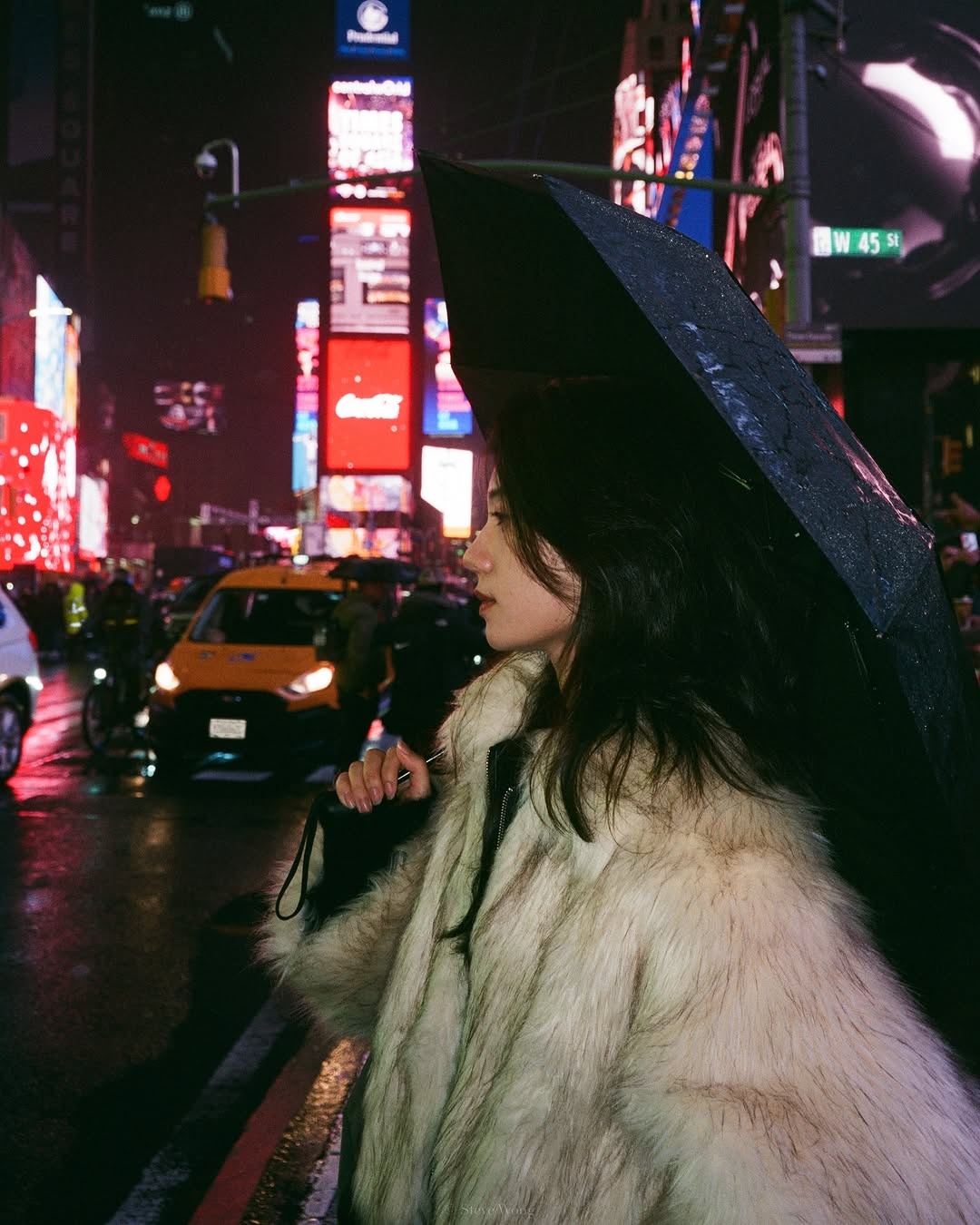 Dreams that started at night. NYC on Film 🎞️

The New York through the eye of Minolta TC-1

📸 Shot with #MinoltaTC1 
🎞️ @lomographyus #lomo800 
📍#newyork

#filmphotography #analogphotography #newyorkcity #heylomography #streetphotography #2instagoodportraitlove #filmisnotdead 
#HeyLomography #lomographycamera #ishootfilm #filmphotography #naturefilmed #loadfilm #filmphotography #filmisnotdead #filmwave #drivebyfilm #cinegrain #photocinematica #magazine35mm #stademagazine #filmphotography #filmtweakers #shootitwithfilm #thefilmsorority #filmforall #shootfilmstaybroke