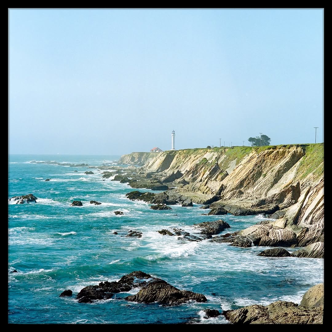 A quiet moment where the land ends and the light begins. 🎞️

📸 #hasselblad205tcc
🎞️ #kodakportra400 
📍#mendocino 
🧪 Developed and scanned by myself 
#shootfilmmag #loadfilm #photocinematica #magazine35mm #stademagazine #filmphotography #filmtweakers #shootitwithfilm #thefilmsorority #filmforall #shootfilmstaybroke#photocinematica #magazine35mm #kodak #kodakprofessional #kodak #kodakprofessional #hummingmag #kodakphotography #kodakmoments #kodakfilm #madewithkodak