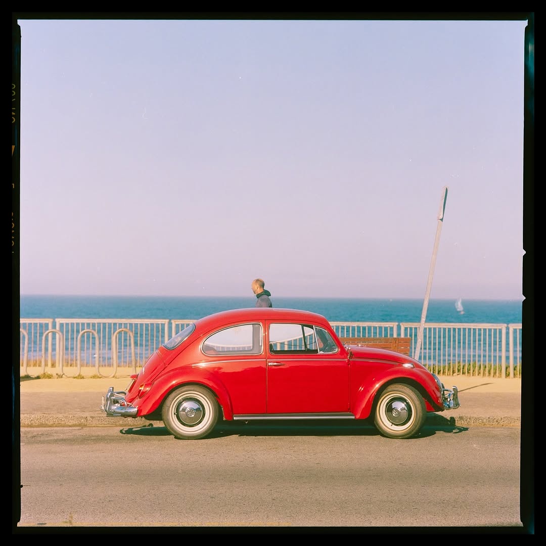 Cruising Through Time in Scarlet Chrome 🎞️

Great to meet with @goshdanm @seandalt @ryanalexweisz and explored this area!
Stumbled upon this cherry red beauty parked by the ocean—it felt like stepping into a postcard from the past. Shot these on Lomo 400 with my Hasselblad, and the light couldn’t have been better.
Something about classic cars and sea breeze just slows time down.

Converted by using @cinestillfilm #csnegativeplus 

📸 #hasselblad205tcc
🎞️ #lomo400 
📍#santacruz 
🧪 Developed and scanned by myself 
#shootfilmmag #loadfilm #photocinematica #magazine35mm #stademagazine #filmphotography #filmtweakers #shootitwithfilm #thefilmsorority #filmforall #shootfilmstaybroke#photocinematica #magazine35mm #HeyLomography #lomographycamera #120mmfilm #lomo