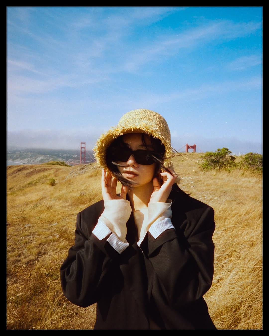 A Golden Walk Through the Wind and the Fog🎞️

📸 #minoltatc1 
🎞️ #cinestill400d 
🧪Developed and scanned by myself with #csnegativeplus  @cinestillfilm 
#shootfilmmag #loadfilm #photocinematica #magazine35mm #stademagazine #filmphotography #filmtweakers #shootitwithfilm #thefilmsorority #filmforall #shootfilmstaybroke#photocinematica #hummingmag #magazine35mm #kodak #cinestill #cinestill800