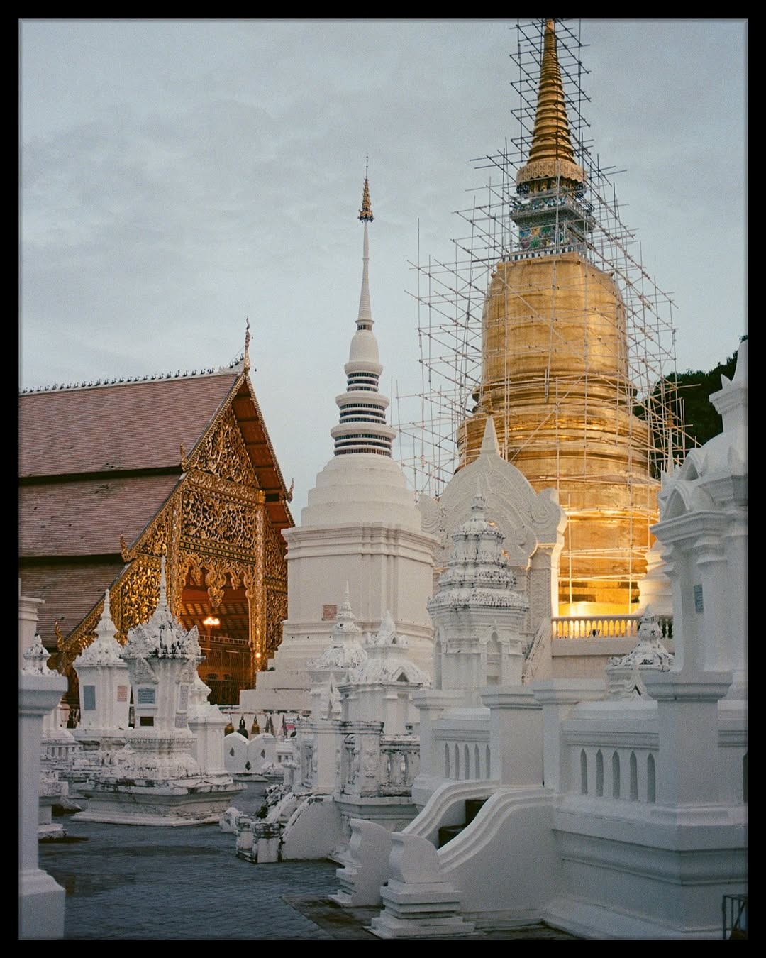 A dreamy trip in Thailand.🎞️

📸 #nikonf3 
🎞️ #kodakultramax400 
📍#chiangmai 
🧪 Developed and scanned by myself
#shootfilmmag #loadfilm #photocinematica #magazine35mm #stademagazine #filmphotography #filmtweakers #shootitwithfilm #thefilmsorority #filmforall #shootfilmstaybroke#photocinematica #magazine35mm #kodak #kodakprofessional #kodak #kodakprofessional #hummingmag #kodakphotography #kodakmoments #kodakfilm #madewithkodak