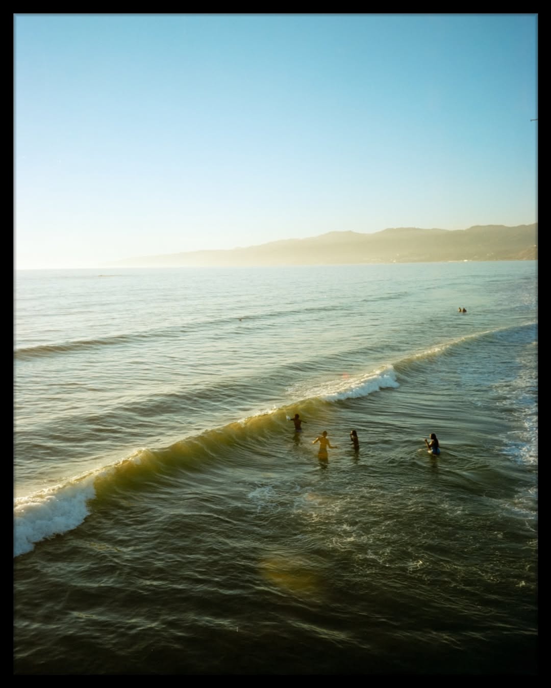 Cinematic moments tangled in the golden hour drift. 🎞️

📸 #minoltatc1 
🎞️ #cinestill50d 
📍#losangeles
🧪 Self development and scanned with #csnegativeplus @cinestillfilm 

#filmphotography #filmisnotdead #shotonfilm #35mm #leicam6 #earthminimal #simplyfilmmag #ishootfujifilm #ishootfilm #shootfilmmag #loadfilm #photocinematica #magazine35mm #stademagazine #filmphotography #filmtweakers #shootitwithfilm #thefilmsorority #filmforall #shootfilmstaybroke #hummingmag #cinestill