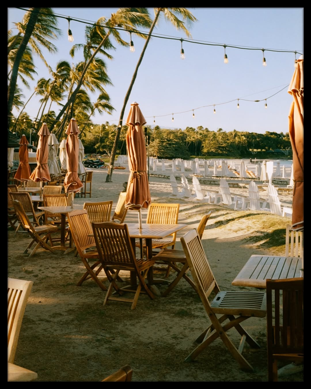 The color of Kodak Color 200🎞️

📸 #nikonosv 
🎞️ #kodakcolor200 
📍#hawaii 
🧪 Self-development and scanned with #csnegativeplus @cinestillfilm 

#filmphotography #filmisnotdead #shotonfilm #35mm #leicam6 #earthminimal #simplyfilmmag #ishootfujifilm #ishootfilm #shootfilmmag #loadfilm #photocinematica #magazine35mm #stademagazine #filmphotography #filmtweakers #shootitwithfilm #thefilmsorority #filmforall #shootfilmstaybroke #hummingmag #madewithkodak