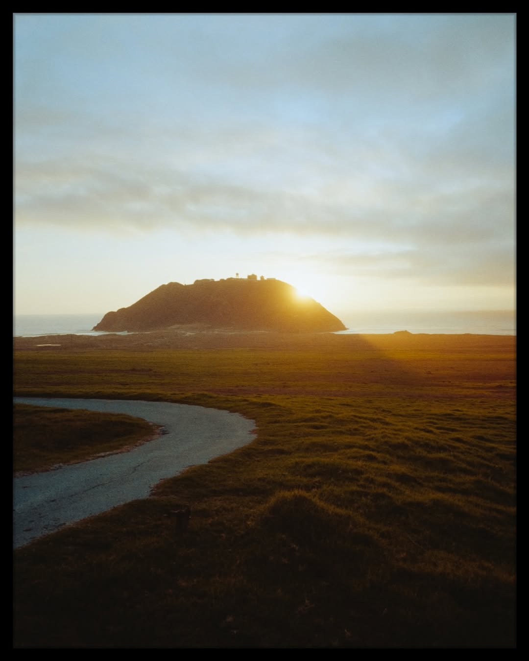Magical sunset moments on the film 🎞️

📸 #minoltatc1 
🎞️ #kodakcolor 100
📍#bigsur
🧪 Self development and scanned with #csnegativeplus @cinestillfilm 

#filmphotography #filmisnotdead #shotonfilm #35mm #leicam6 #earthminimal #simplyfilmmag #ishootfujifilm #ishootfilm #shootfilmmag #loadfilm #photocinematica #magazine35mm #stademagazine #filmphotography #filmtweakers #shootitwithfilm #thefilmsorority #filmforall #shootfilmstaybroke #hummingmag #madewithkodak @kodak