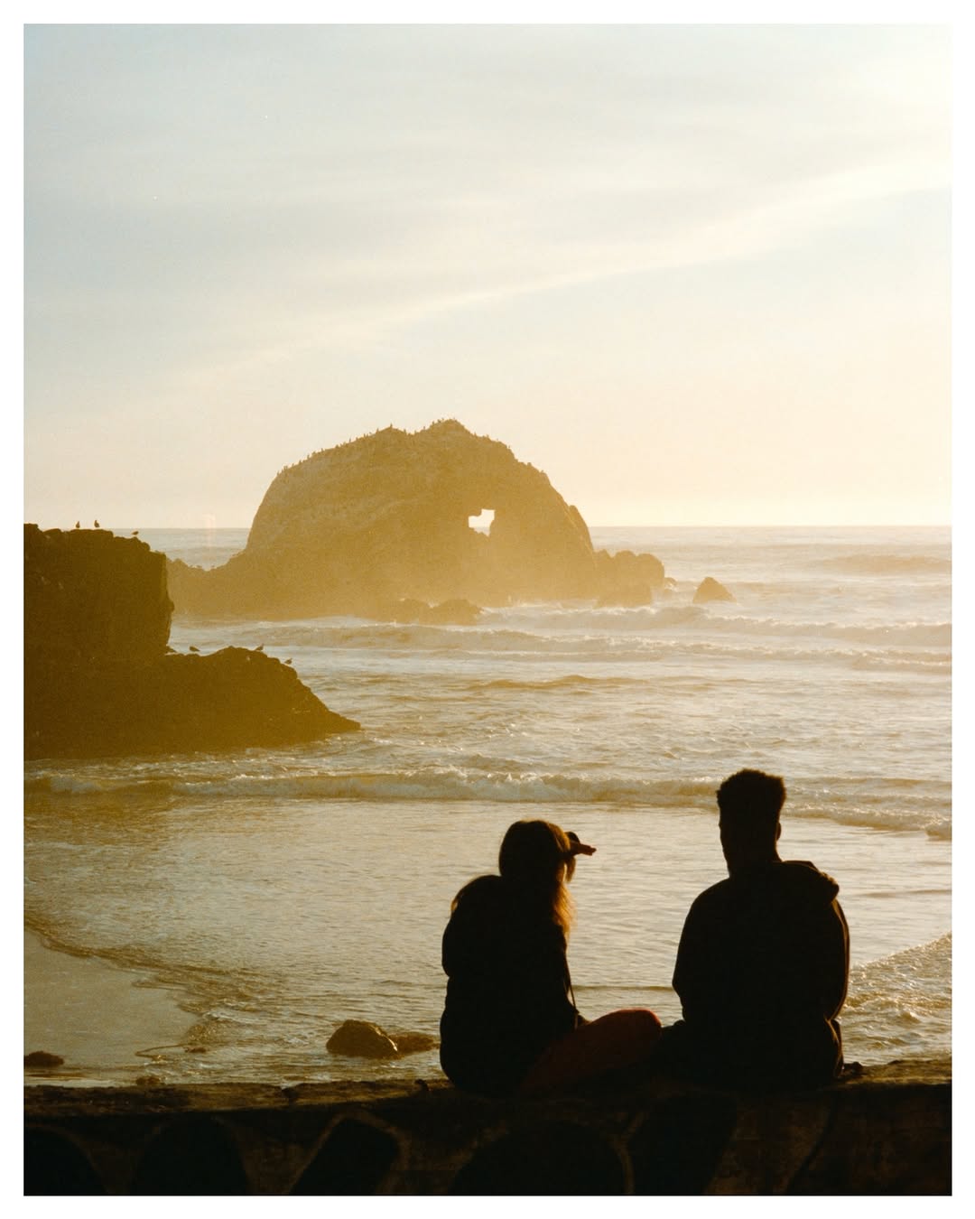 What is the love? ❤️ 

📸 EOS 3
🎞️ #cinestill400d 
📍#sanfrancisco 

#cinestill #filmphotography