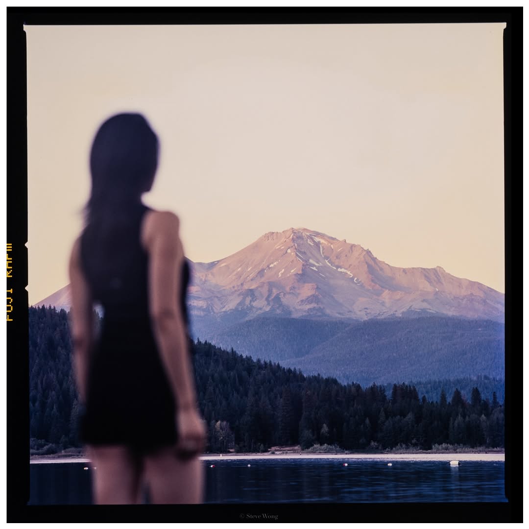The dreamy moments in Mount Shasta. 🎞️

📸 #hasselblad 205tcc @hasselblad 
🎞️ #provia #fujifilm 
📍#california 
🧪 Developed and scanned by myself

#filmphotography